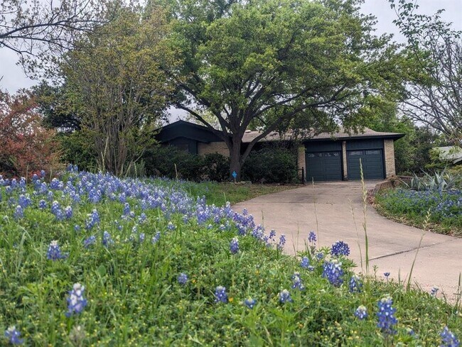 Foto del edificio - 605 Kentshire Cir