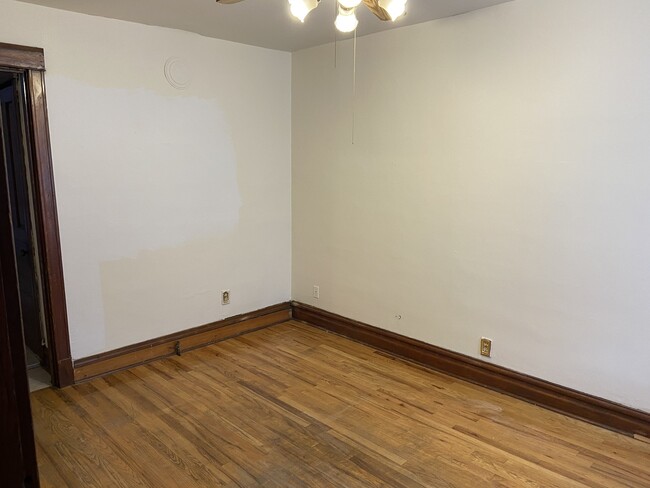 Building Photo - 3342 N Hoyne Ave