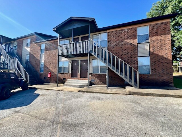 Primary Photo - 920 N Leverett Ave