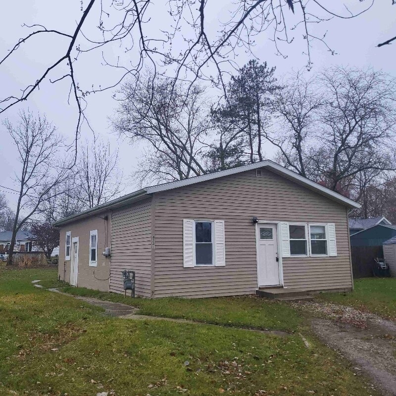 8231 Indian Trail, Watervliet, MI 49098 House Rental in Watervliet