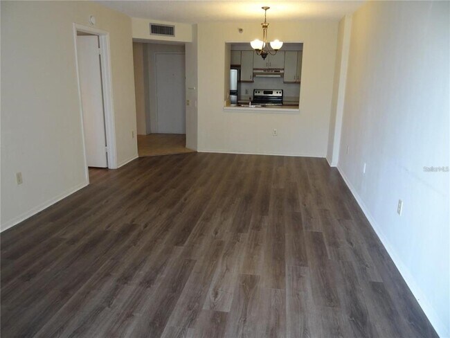 Building Photo - 2333 Feather Sound Dr