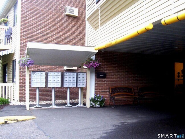 Foto del edificio - 40 Firetown Rd