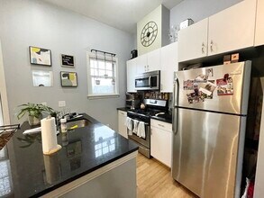 Building Photo - 195 W 3rd St