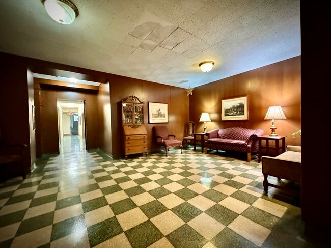 Foto del edificio - Marshall Hall Apartments