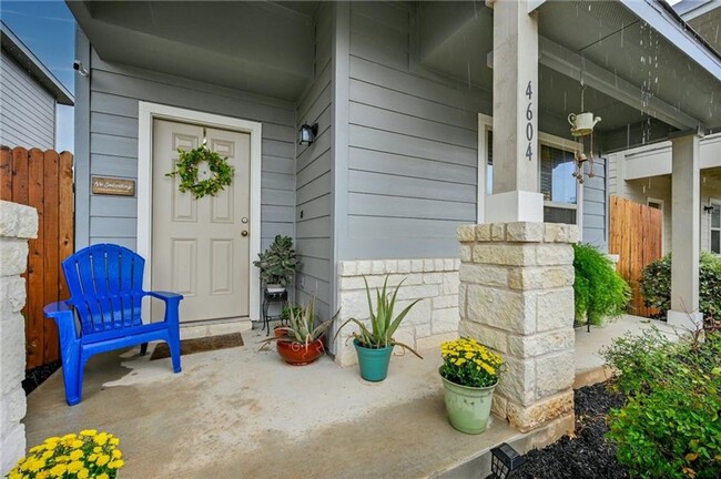 Building Photo - Beautiful Three Bedroom Home for Rent in C...