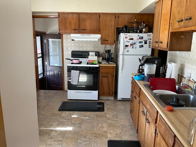 Building Photo - 10941 River Edge Dr