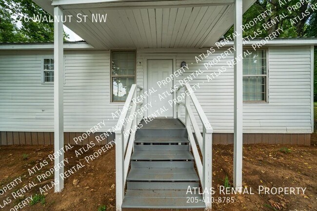 Foto del edificio - 526 Walnut St NW