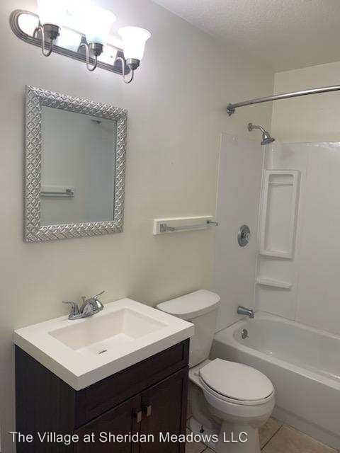 Foto del edificio - 1530 E 39th St