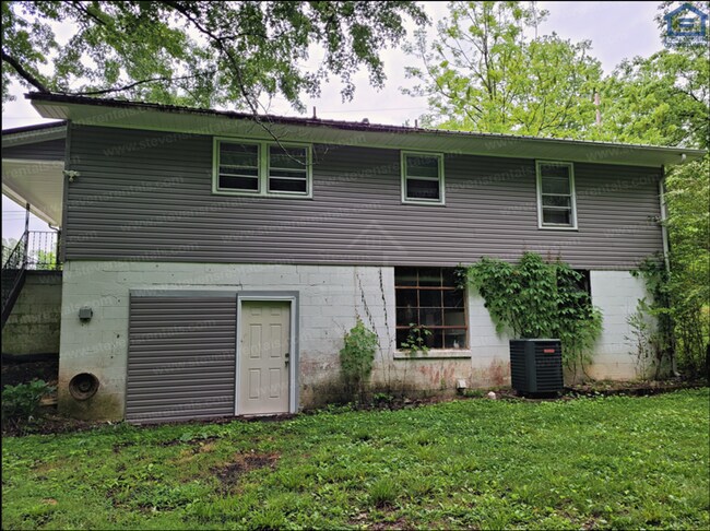 Foto del edificio - 748 Steakley Dr