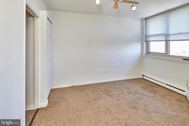 Building Photo - 1301 N Harrison St