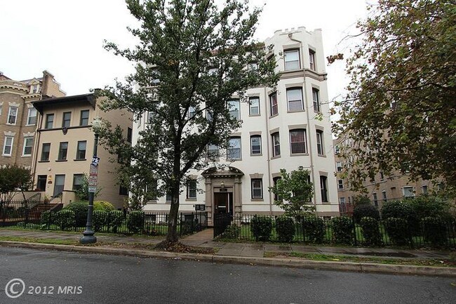 Foto del edificio - 1421 Columbia Rd NW