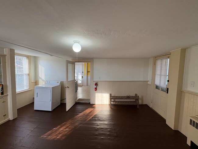 Foto del edificio - 477 Myers Rd