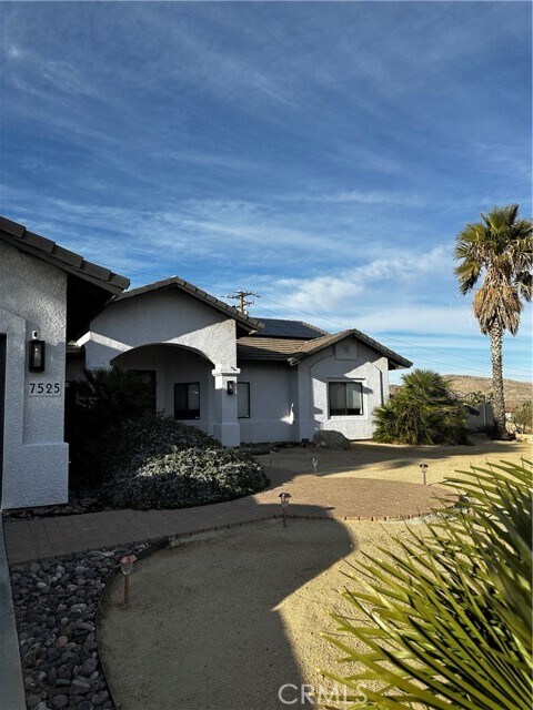 Foto del edificio - 7525 Whitney Ave