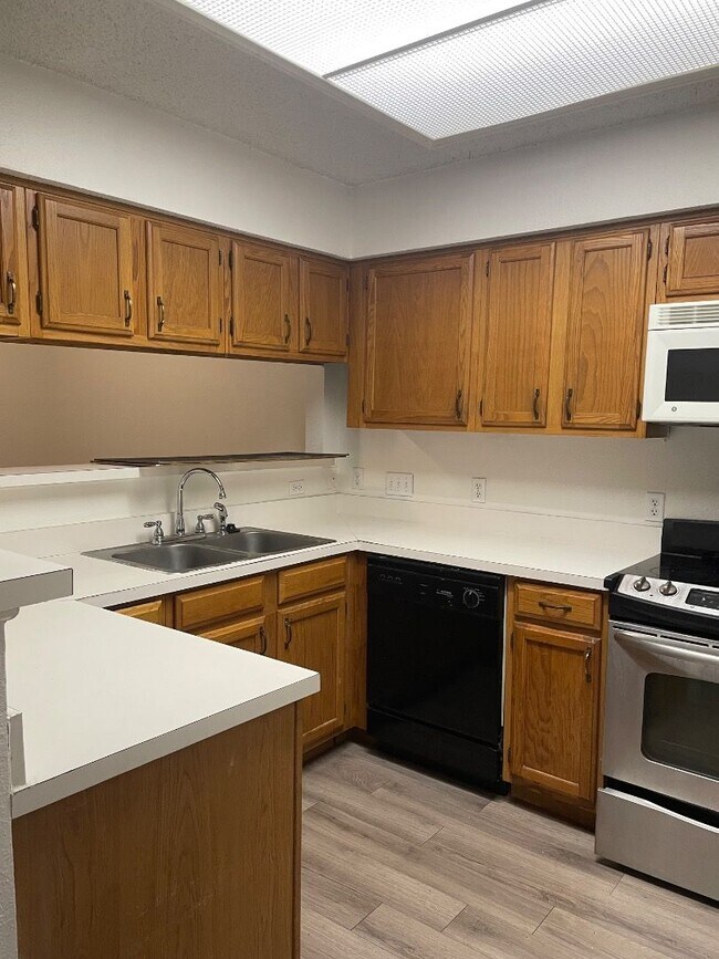 Foto del edificio - 915 W 23rd St