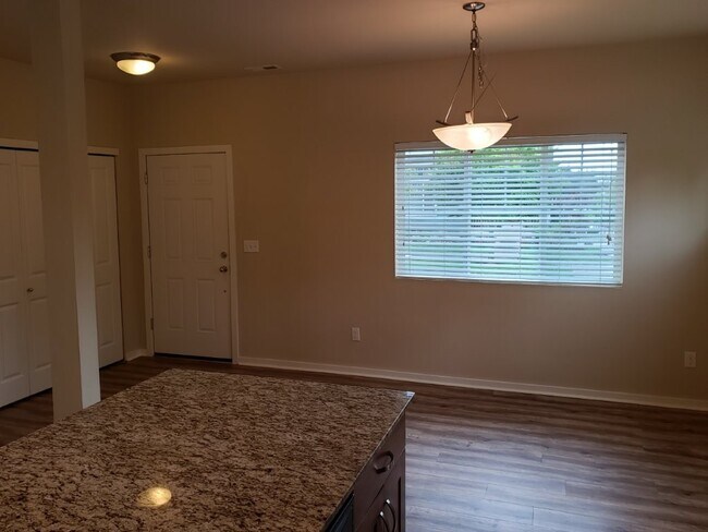 Building Photo - 11511 Glacier Pl NW