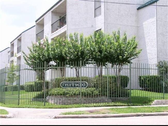 Foto del edificio - 2830 S Bartell Dr