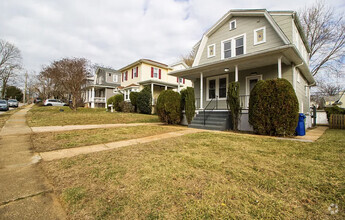 Building Photo - 403 Kingston Rd