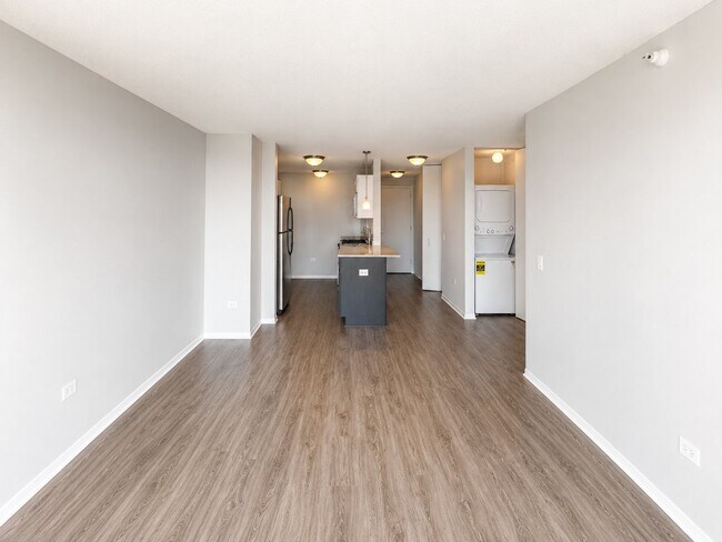 Foto del edificio - 605 W Lake St