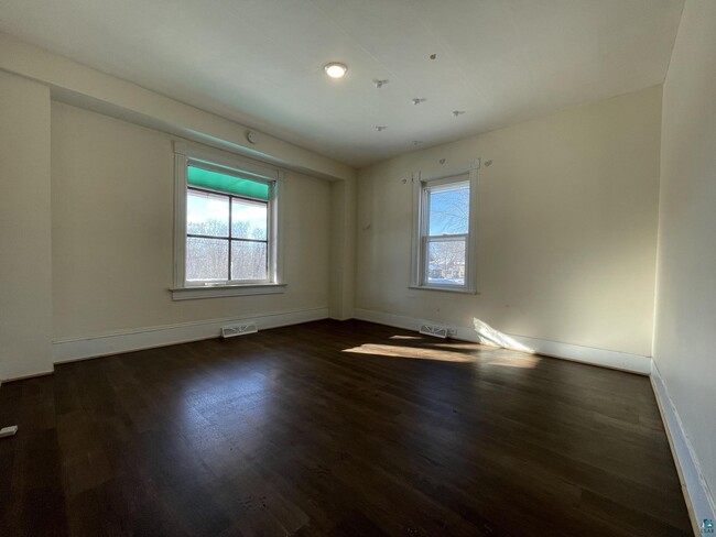 Foto del edificio - 312 11th Ave E