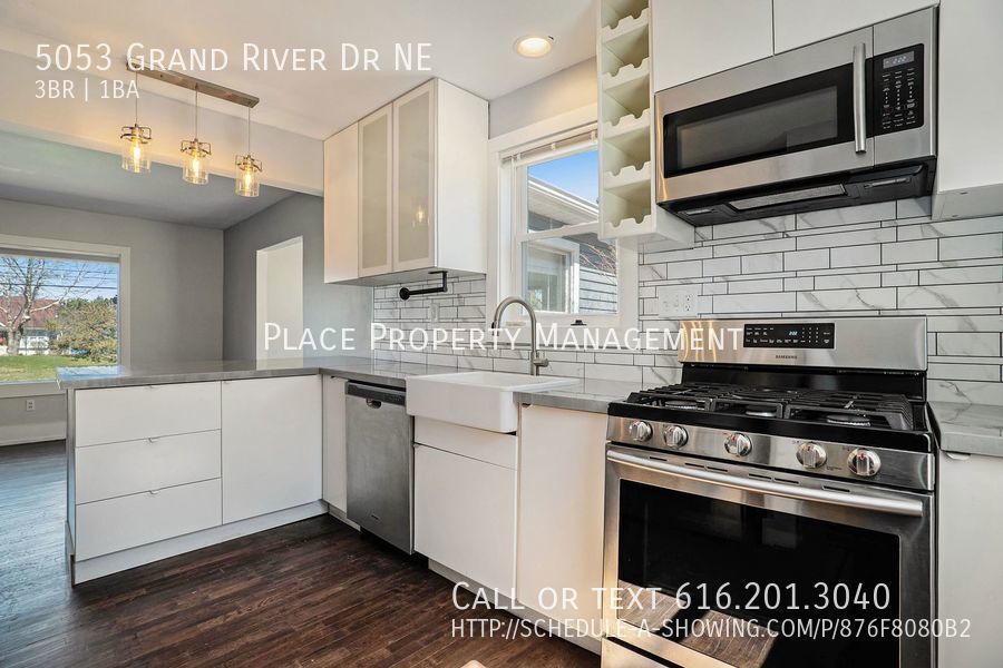 Foto principal - 5053 Grand River Dr NE