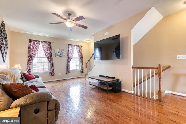 Building Photo - 904 S Macon St.