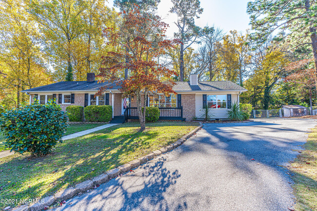 Building Photo - 6401 Fenwick Pl