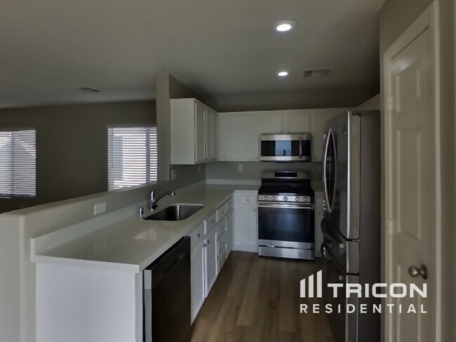 Foto del edificio - 2732 Sunrise Day Ct