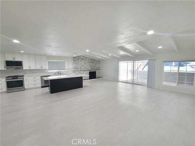 Foto del edificio - 14935 Nora Pl