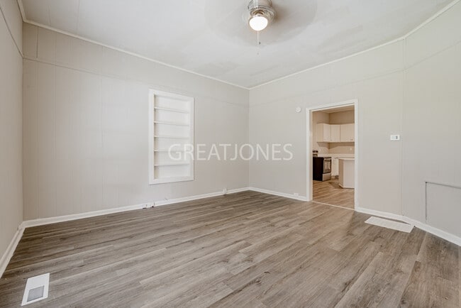 Building Photo - Charming 3 Bedroom in LaGrange!