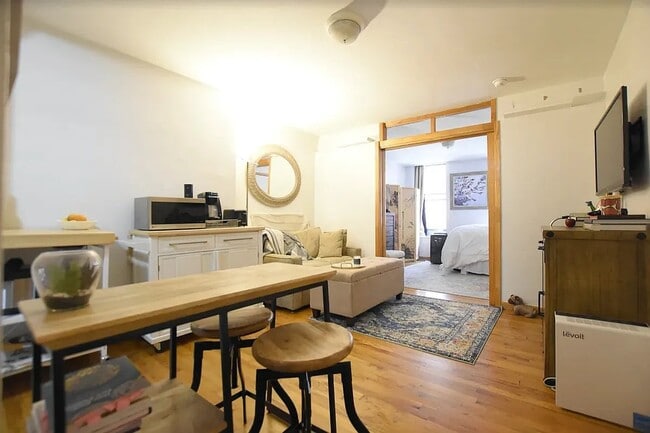 Building Photo - 175 Ludlow St