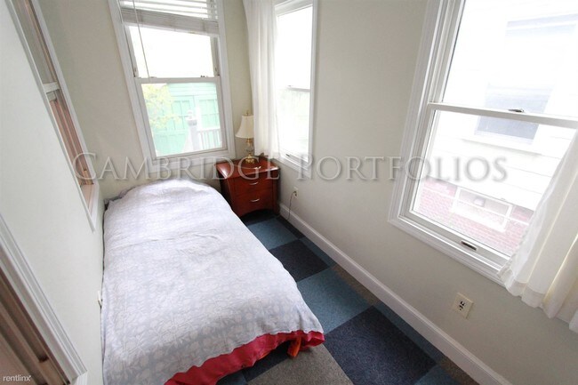 Foto del edificio - 1 br, 1 bath  - 58 Antrim St