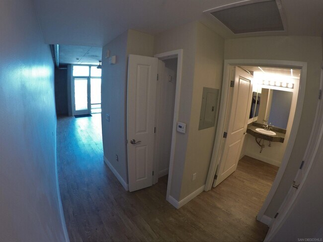 Foto del edificio - 1080 Park Blvd