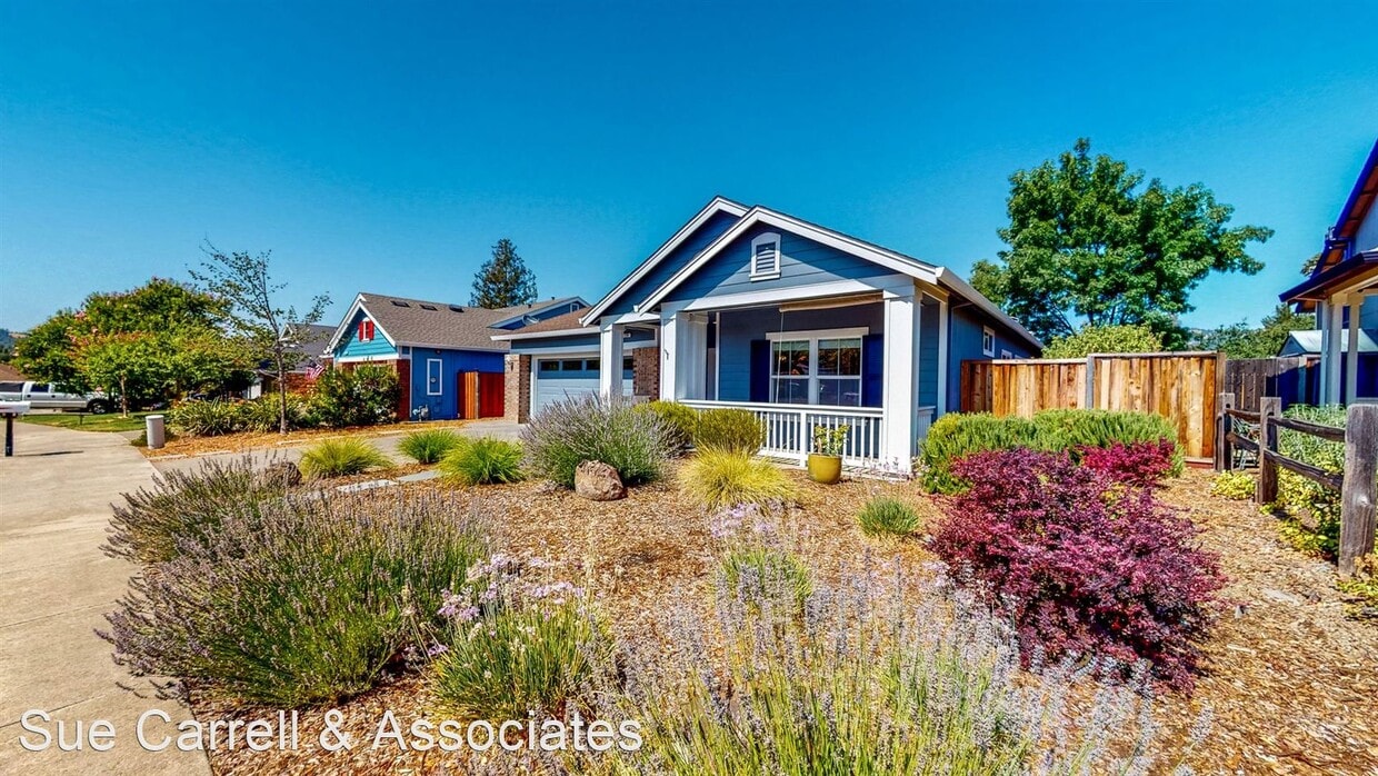 Primary Photo - 3 br, 2 bath House - 126 Douglas Fir Circle