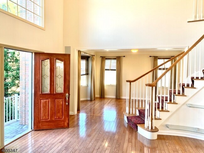 Foto del edificio - 43 Rosewood Ct
