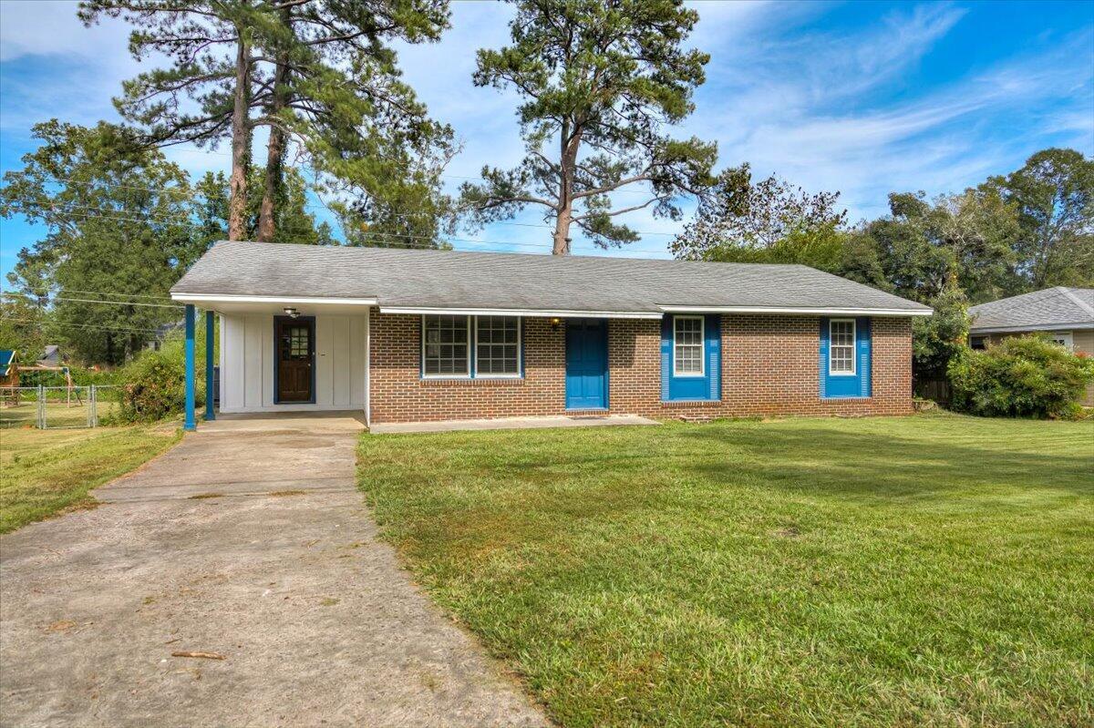 Foto principal - 2615 Springwood Dr