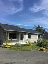 Building Photo - 1529 Thomas Rd
