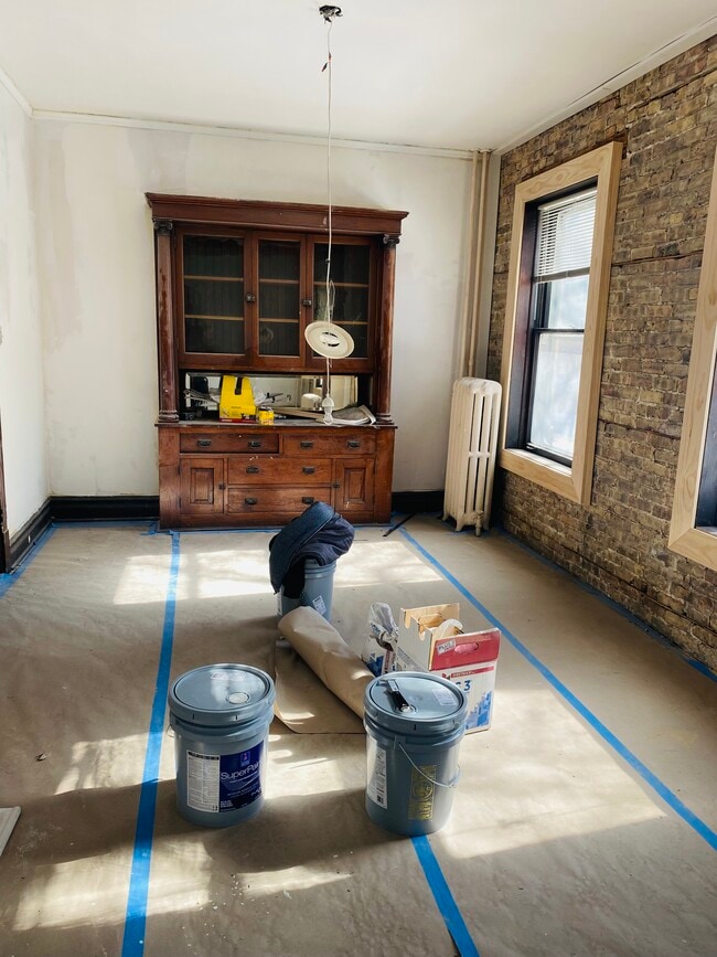 Building Photo - 3018 W Schubert Ave