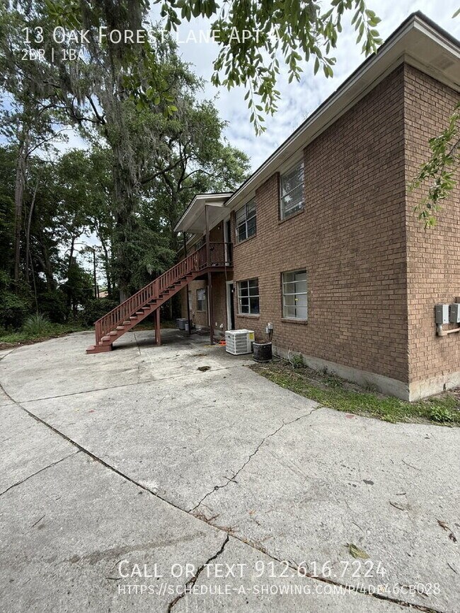 Foto del edificio - 13 Oak Forest Ln