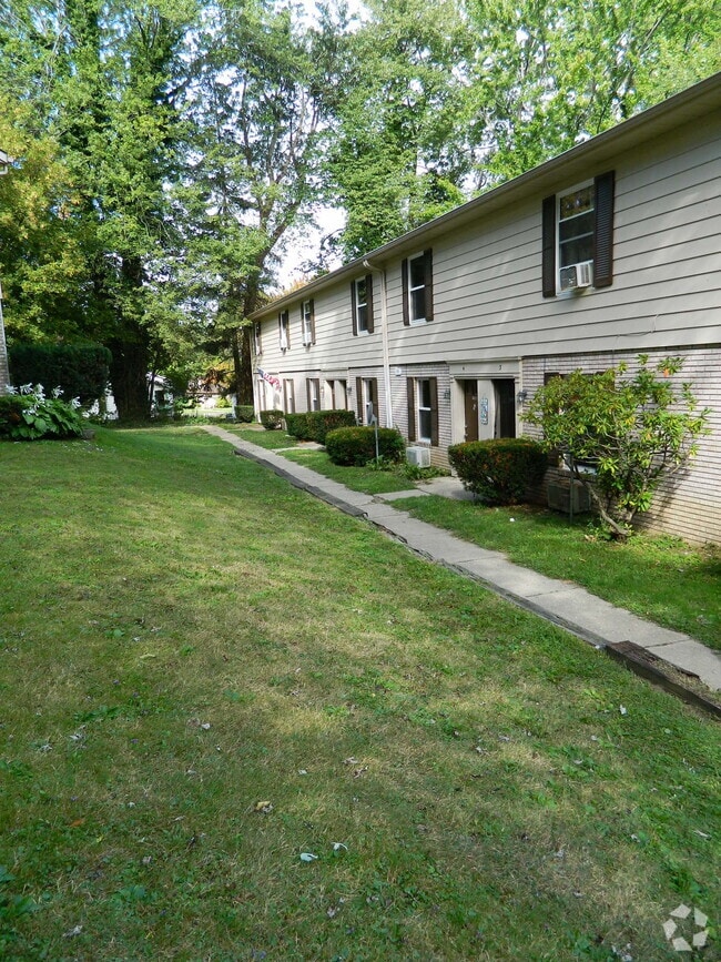 Building Photo - 705 Bunker Hill Rd