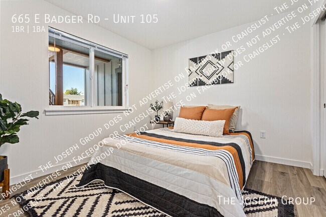 Foto del edificio - 665 E Badger Rd