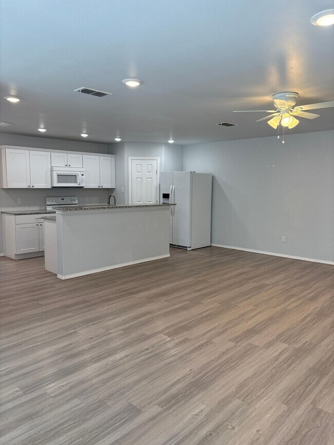 Foto del edificio - 5515 Kemper St