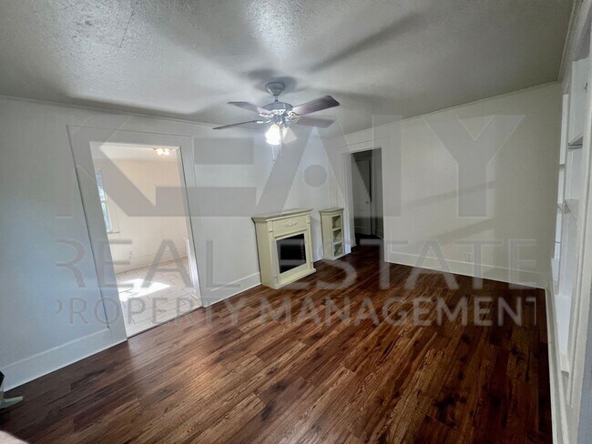 Foto del edificio - 503 Southdown Pl