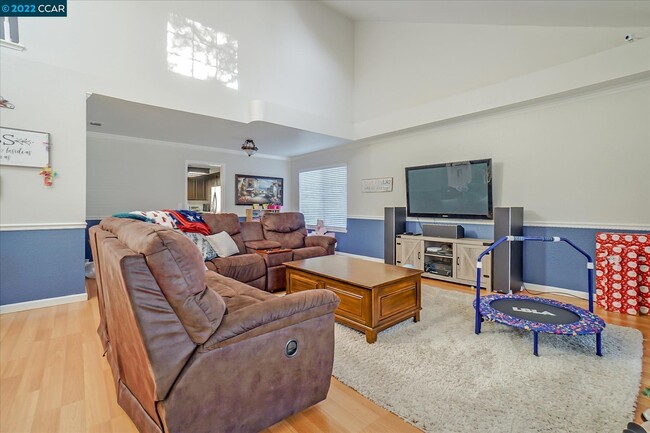 Building Photo - 2875 Clemson Dr