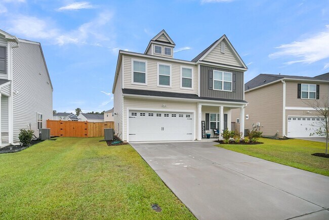 Building Photo - Spacious Summerville Home