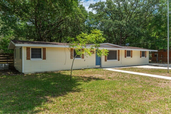 Foto del edificio - Updated home in Fort Walton Beach!