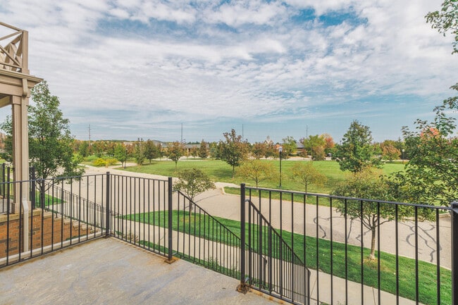 Building Photo - 39649 Springwater Dr