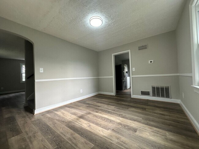Building Photo - Three-bedroom House in Prince Georges County