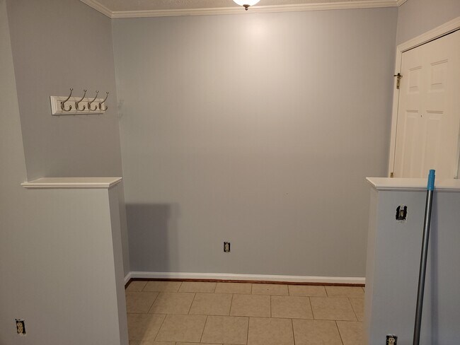 Foto del edificio - 4018 Beardsley Dr