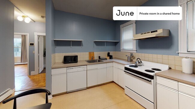 Foto del edificio - Room in Shared 3 bed/1 bath home in Mission Hill