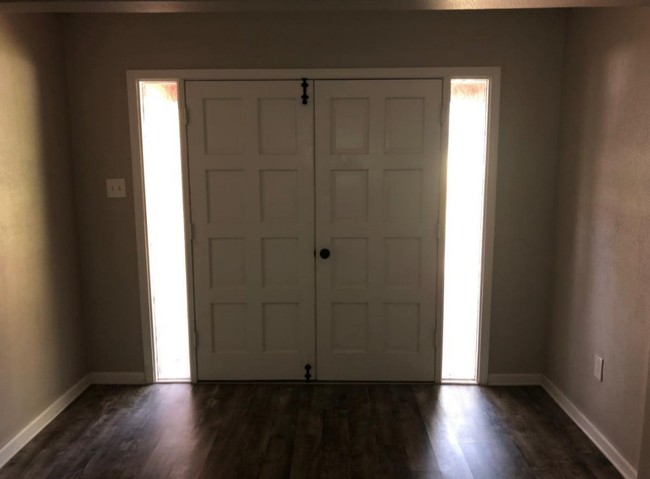 Foto del edificio - 9020 Shadow Bluff Ave